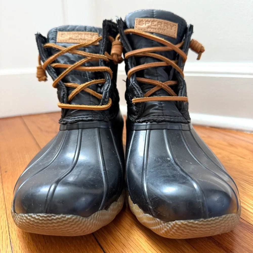 Sperry Saltwater Shiny Quilted Duckboot Black Side Zip Women’s Size 7